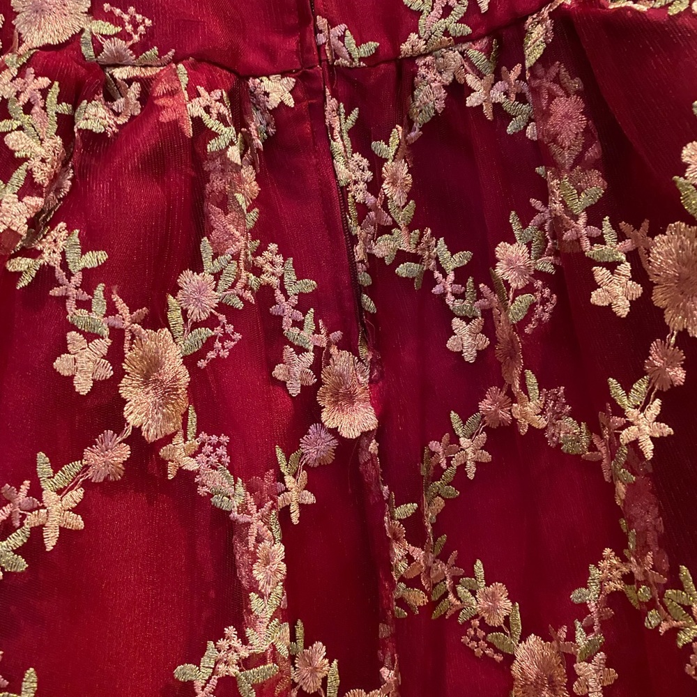 Dress - Picture 4 of 8